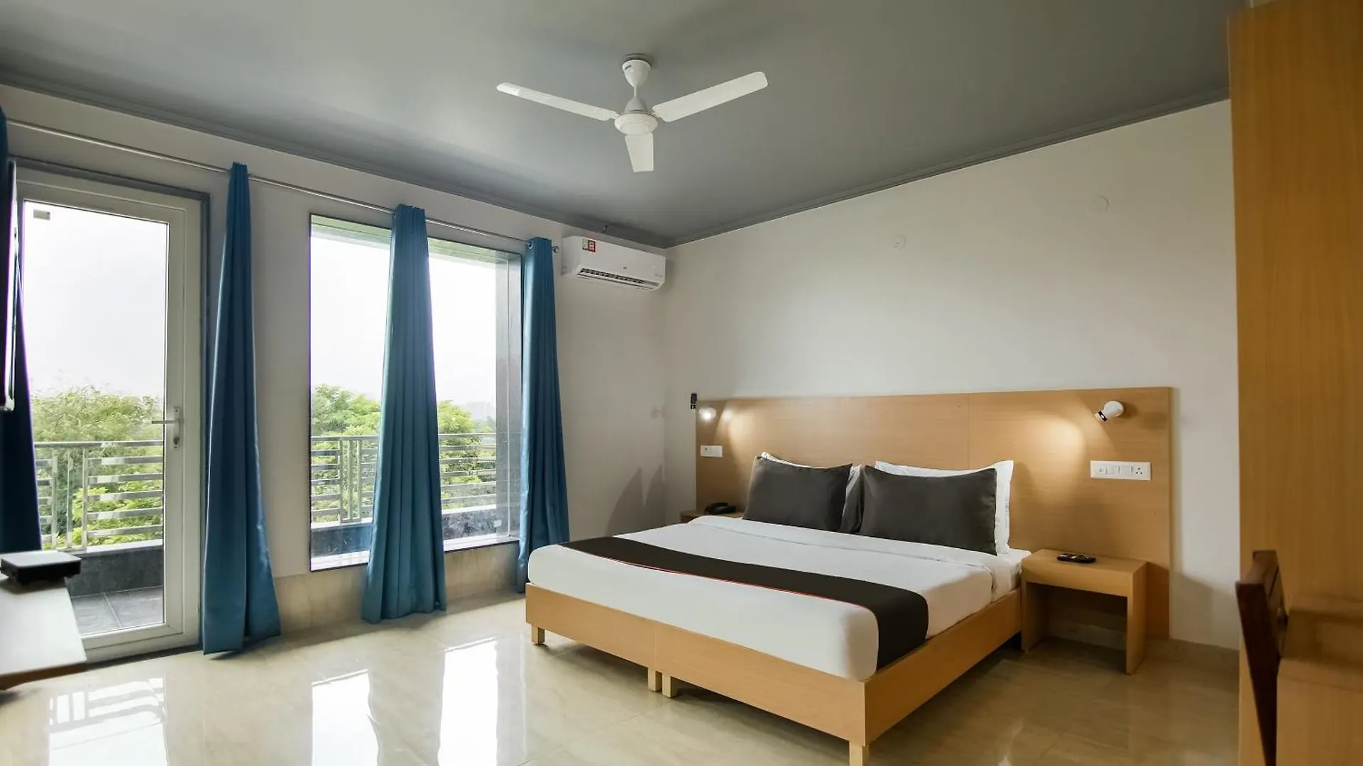 Hotel O Vijaya Residency 古尔冈 3*,  印度