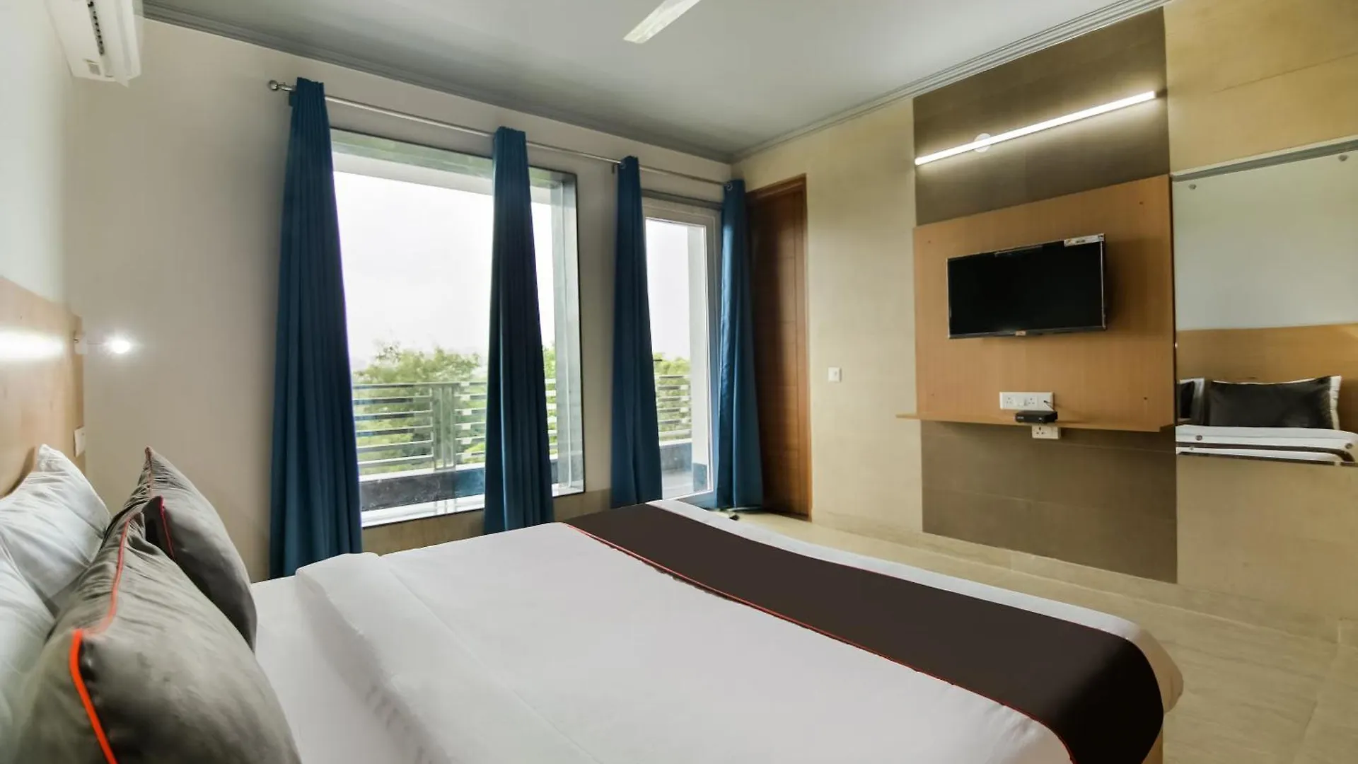 Hotel O Vijaya Residency 古尔冈
